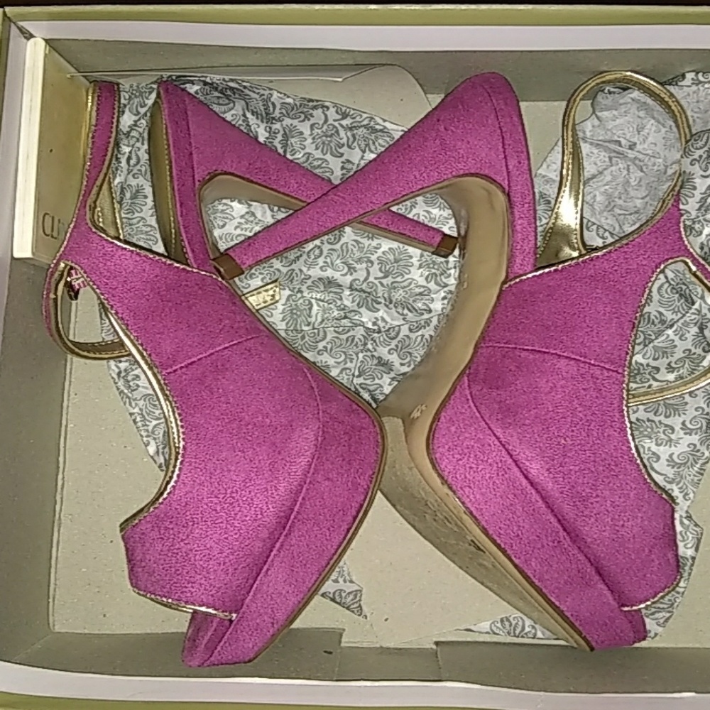 Pink high heel